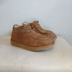 UGG Boys Brown Tan Suede Lace Up Boots Boities Size 10